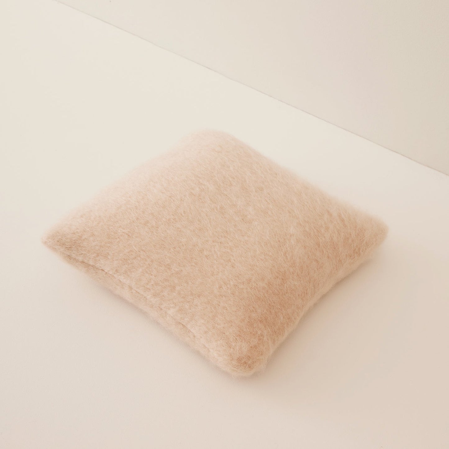 Lisos Cushion Cover